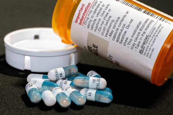How Does Adderall Work? Uses, Benefits, and Effects
